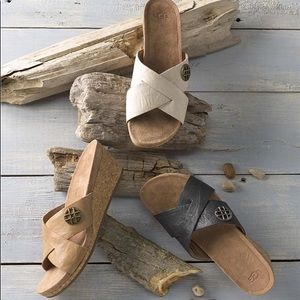 UGG Lyra Sandal